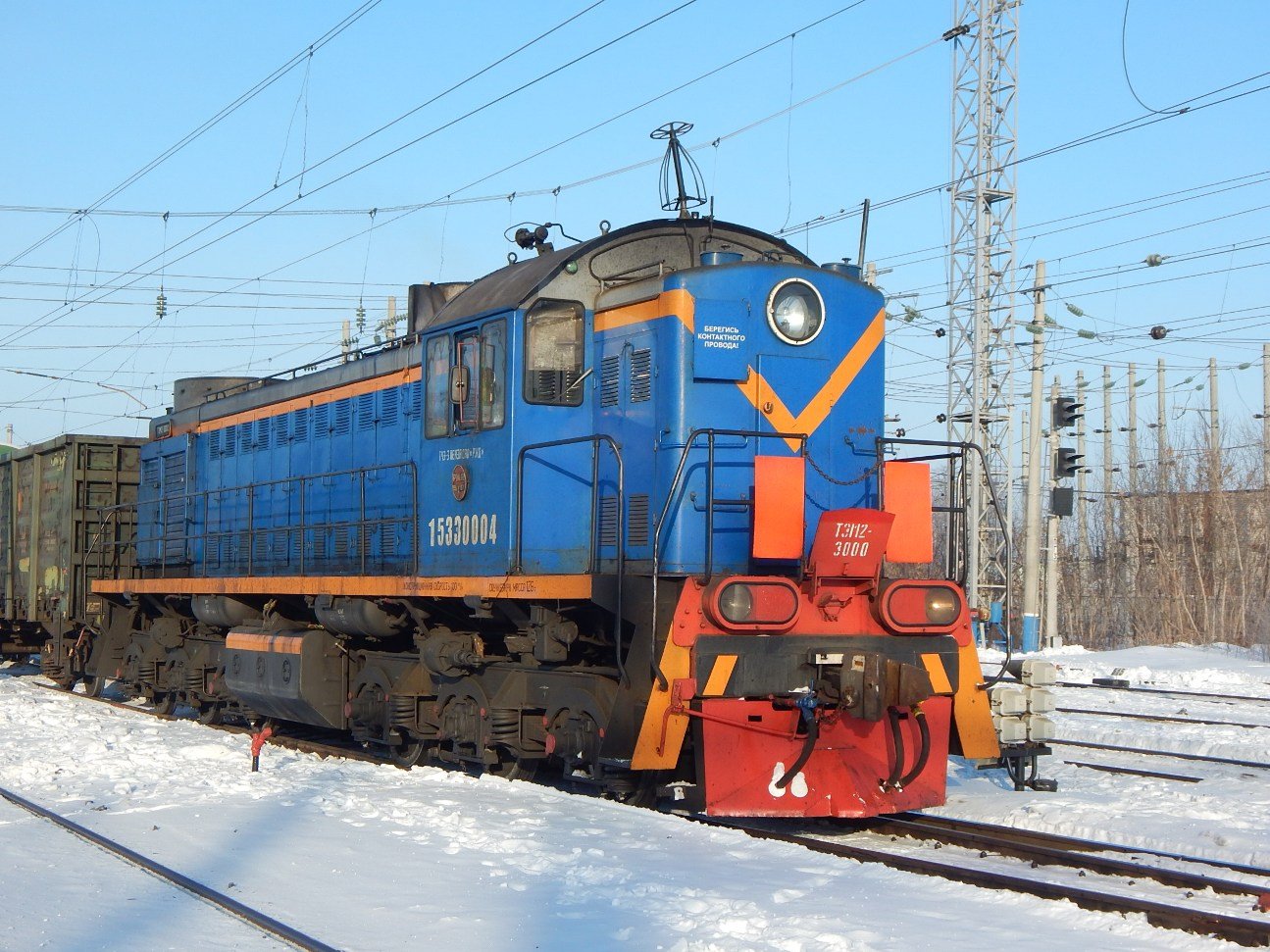 Пожар на Транспортной в Октябрьске: четыре человека тушили 200 кв. м отходов