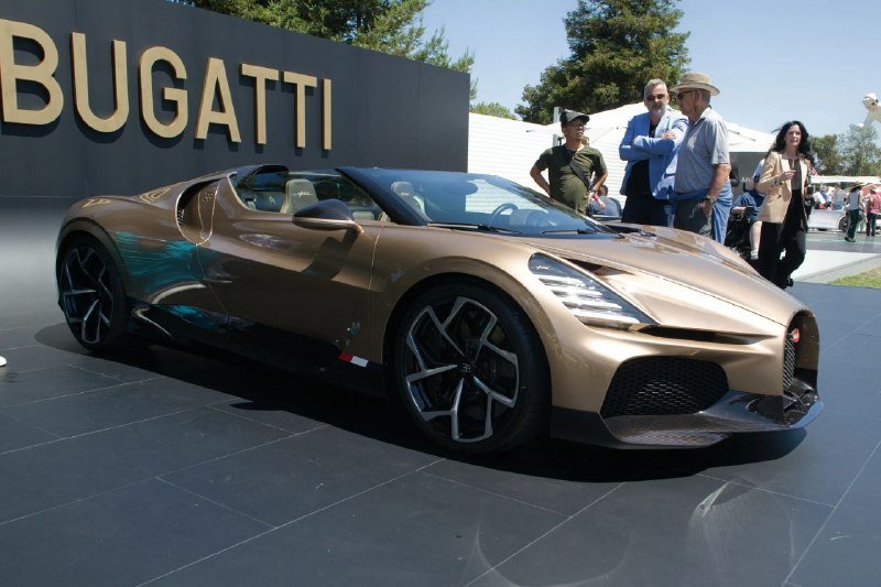 В Россию ввезли Bugatti W16 Mistral за 500 млн: утильсбор — почти половина цены